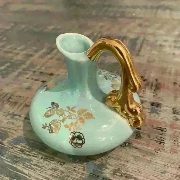 Hand Painted ceramic pottery vase, gold handle, blue color - Picture 3 of 4